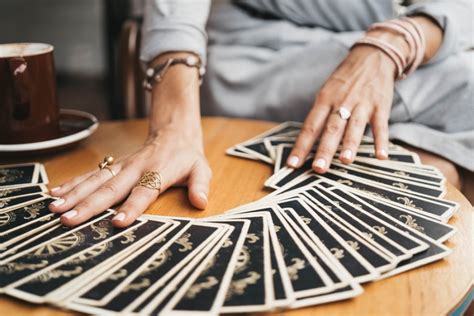 tarot persan signification|Cartes de Tarot Persan : quelles est leur signification